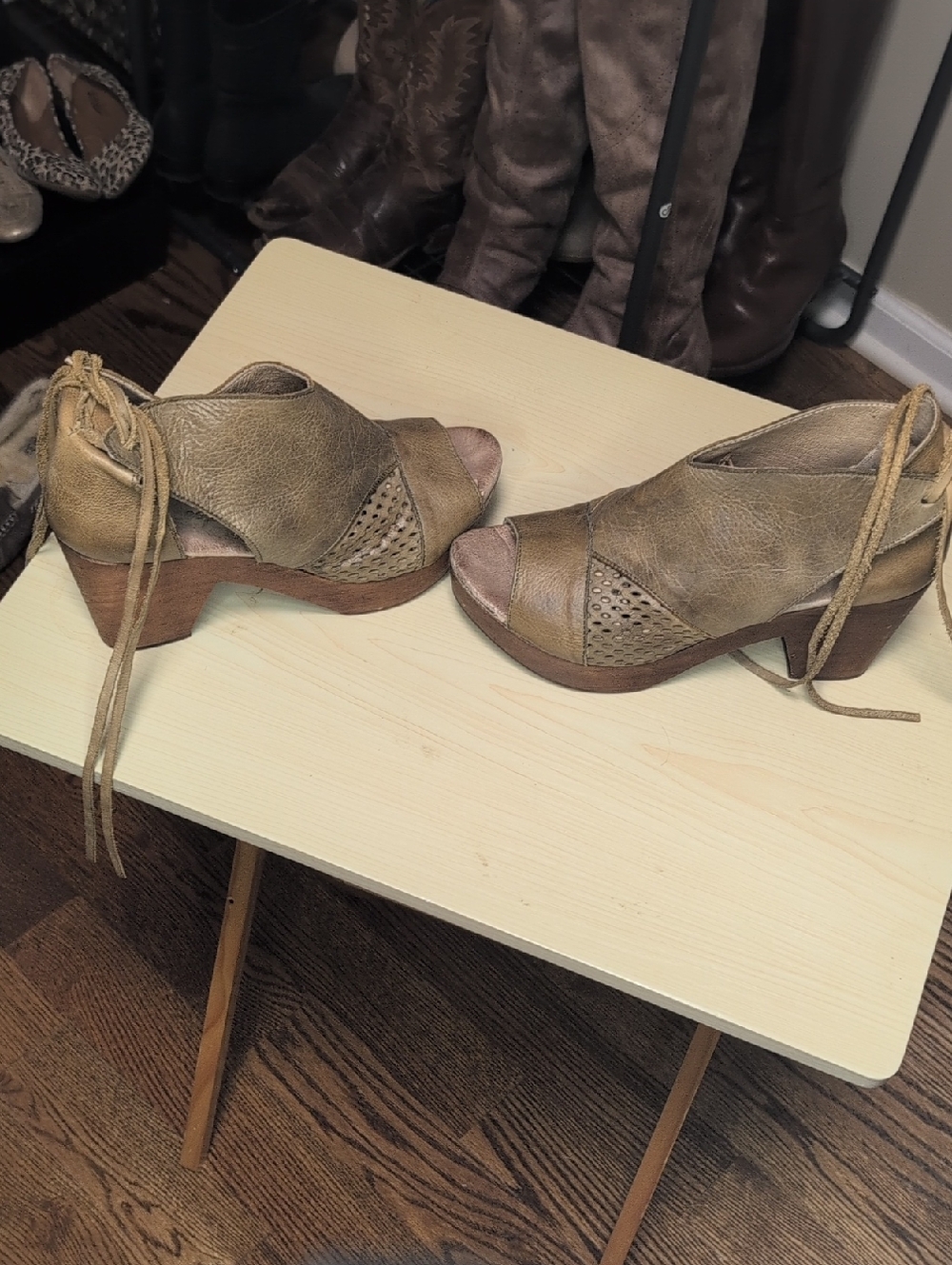 Free People Women’s Taupe Open-Toe Lace-Up Heeled Sandals